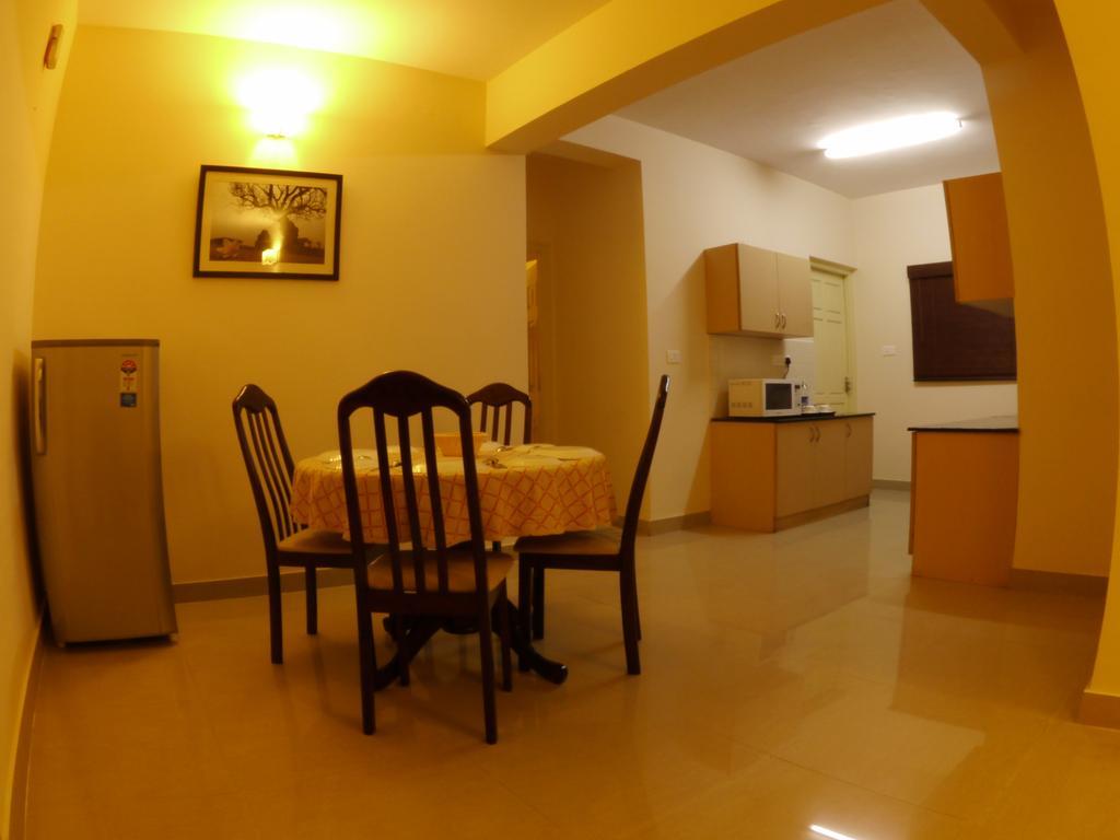 Maple Suites, Serviced Apartments บังกาลอร์ ภายนอก รูปภาพ