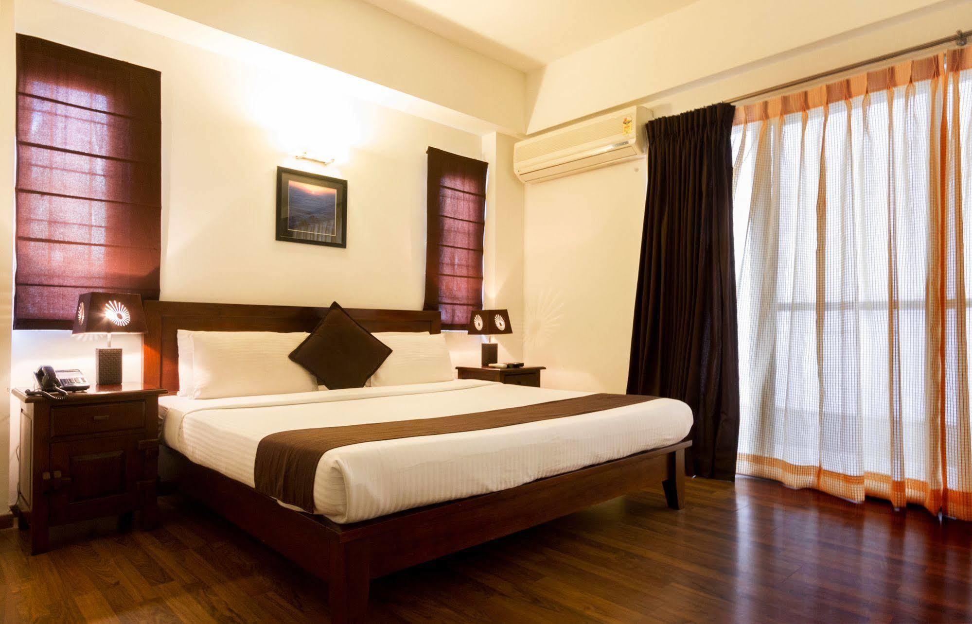 Maple Suites, Serviced Apartments บังกาลอร์ ภายนอก รูปภาพ