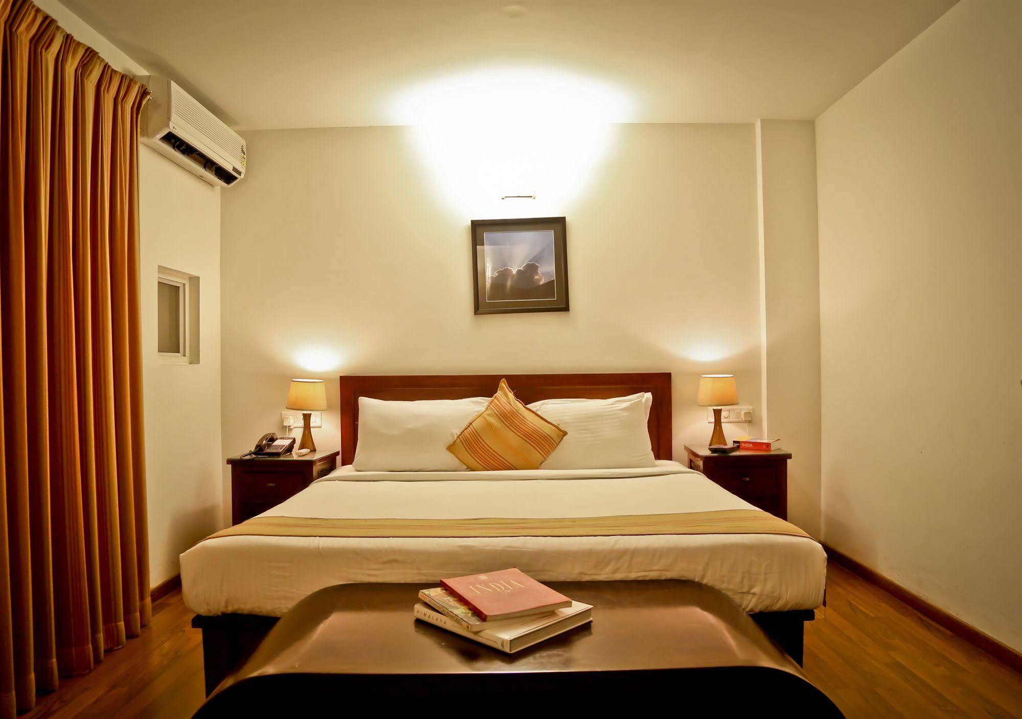 Maple Suites, Serviced Apartments บังกาลอร์ ภายนอก รูปภาพ